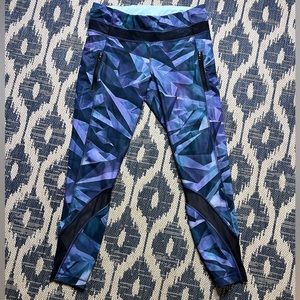 Lululemon cropped leggings with pockets
